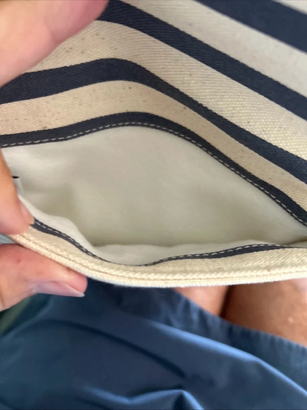 BAGGU Navy and Cream Striped Canvas Pouch with Label
